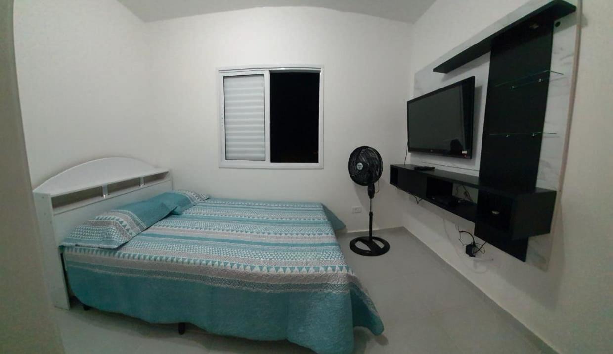 Apartamento Novo , Poucos Metros Da Praia Com Wi Fi ウバトゥバ エクステリア 写真