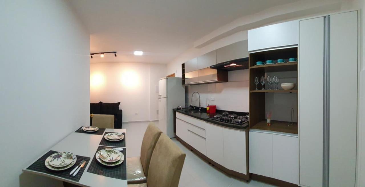 Apartamento Novo , Poucos Metros Da Praia Com Wi Fi ウバトゥバ エクステリア 写真