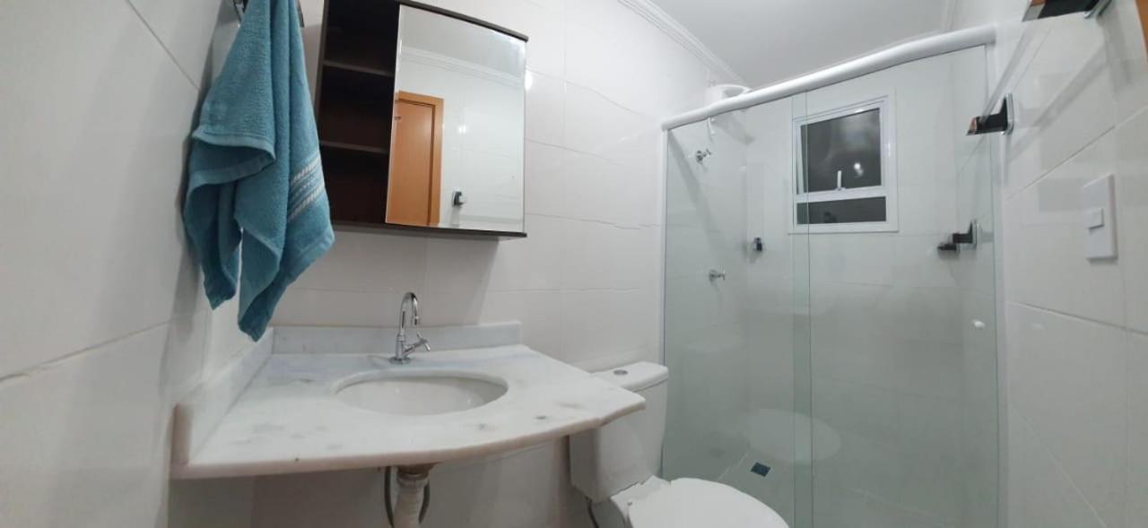 Apartamento Novo , Poucos Metros Da Praia Com Wi Fi ウバトゥバ エクステリア 写真